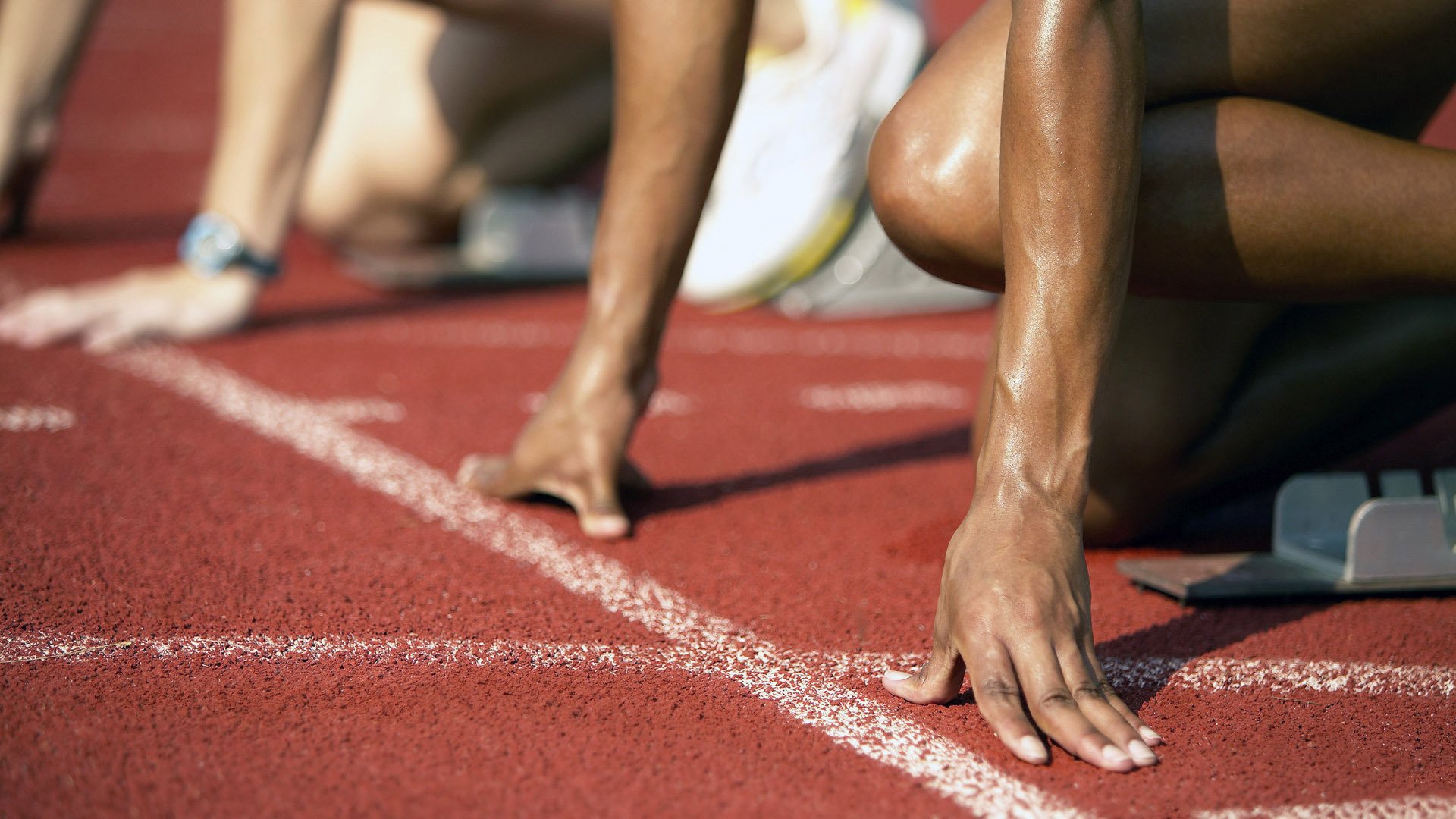 亚博体育官方下载-田径赛场焦点！美国队对阵葡萄牙队，战况跌宕起伏，悬念直到终场